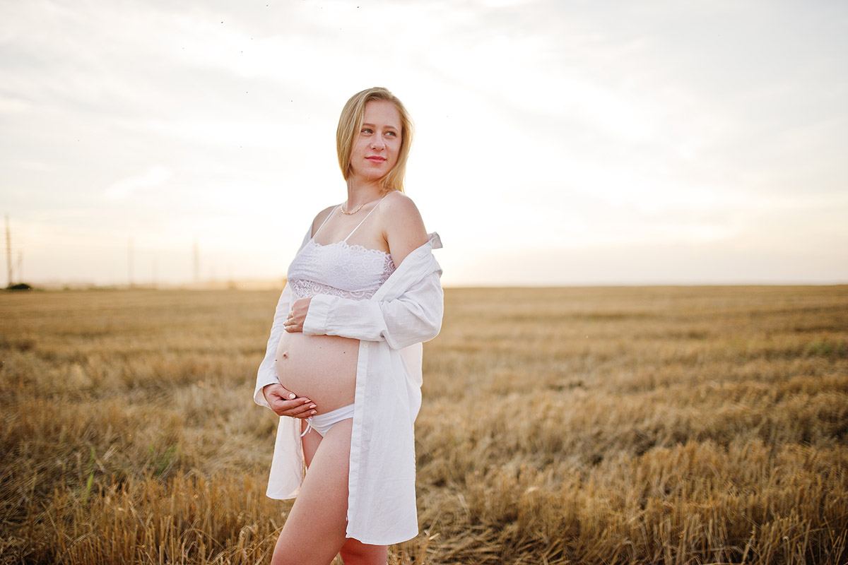 Бременна жена на преглед при гинеколожка